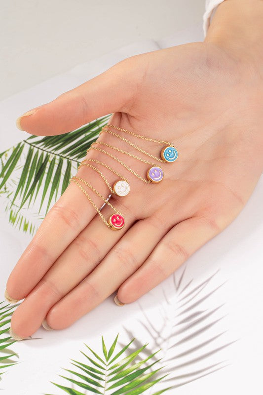 Mini smiley face pendant necklace